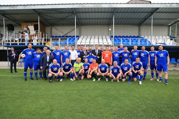 Istaknuti HDZ-ovac igrao nogomet u stilu Ronaldinha: 'Izbornik' je sve gledao sa strane...