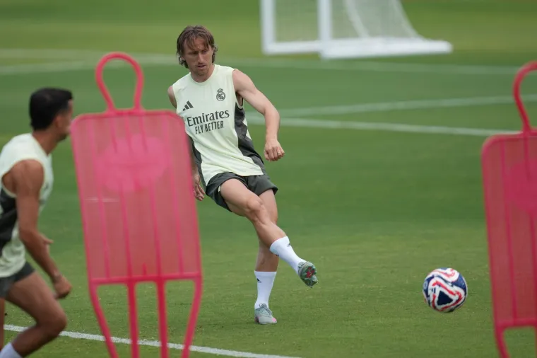 Publika u Miamiju pala u trans kad je Luka u&scaron;ao u igru! Ovo se rijetko viđa