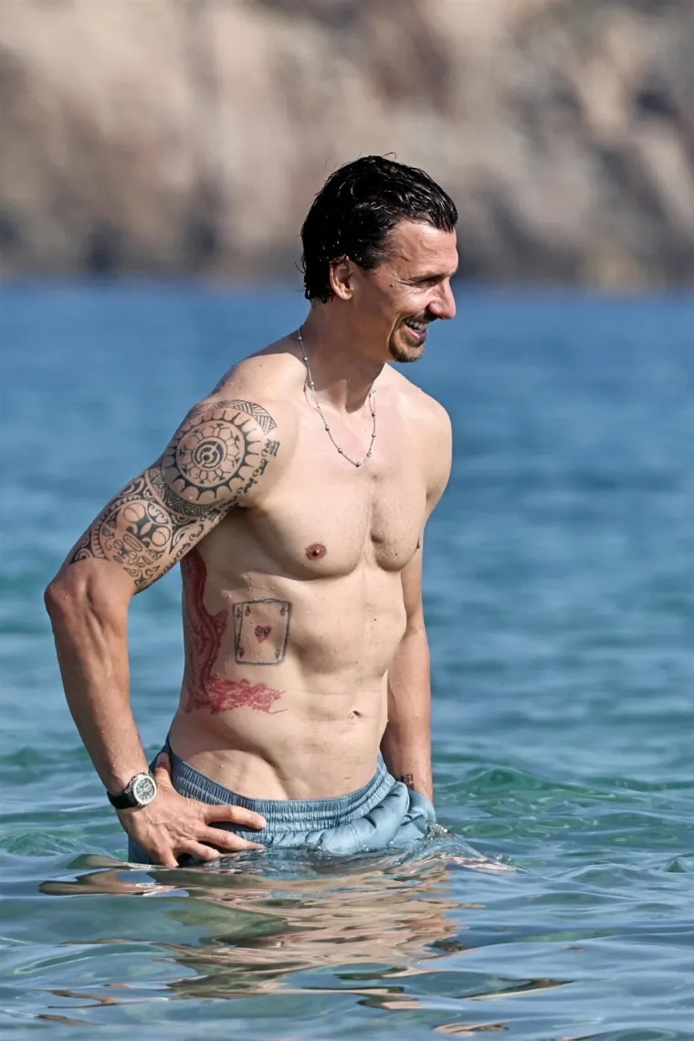 Ibrahimović pokazao isklesano tijelo u 44. godini, a poglede privlačila i supruga bivšeg suigrača