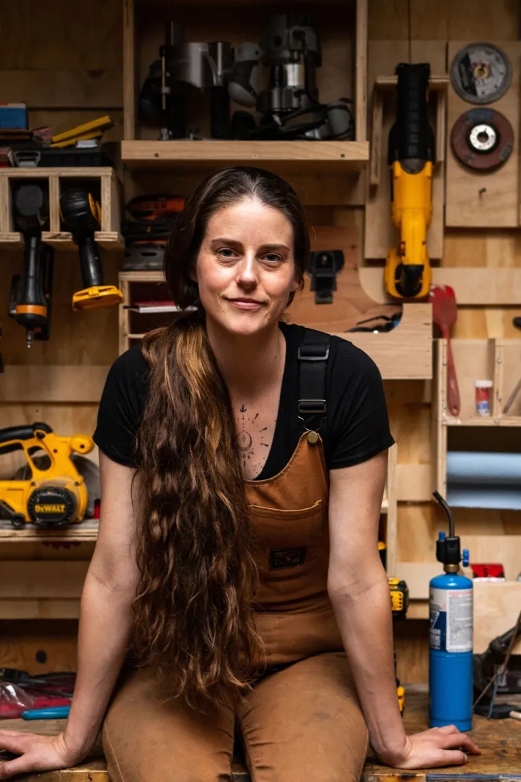 Od isluženog i trulog kamiona stvorila je golim rukama nevjerojatan dom: Izgleda kao iz bajke