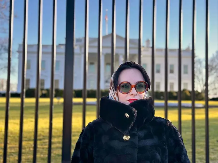 Recitirala cajke, kandidirala se za parlament, a Hrvatsku osvojila nezaboravnim modnim izdanjima