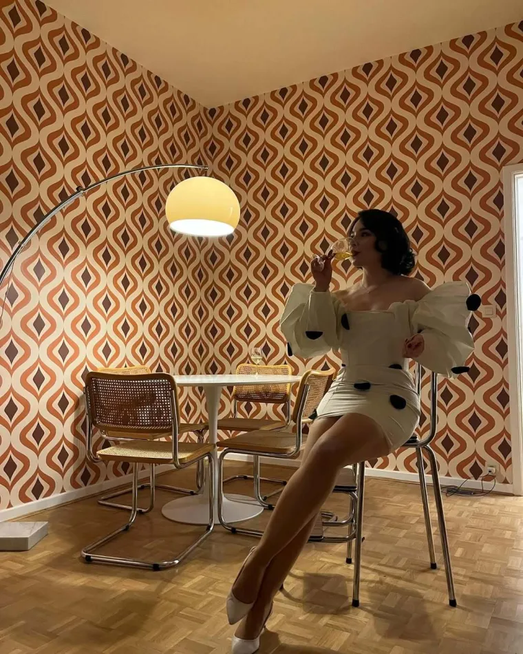 Recitirala cajke, kandidirala se za parlament, a Hrvatsku osvojila nezaboravnim modnim izdanjima