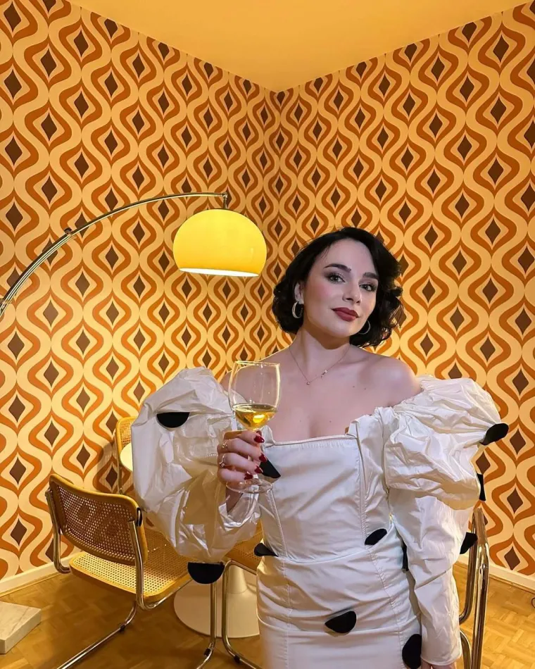 Recitirala cajke, kandidirala se za parlament, a Hrvatsku osvojila nezaboravnim modnim izdanjima