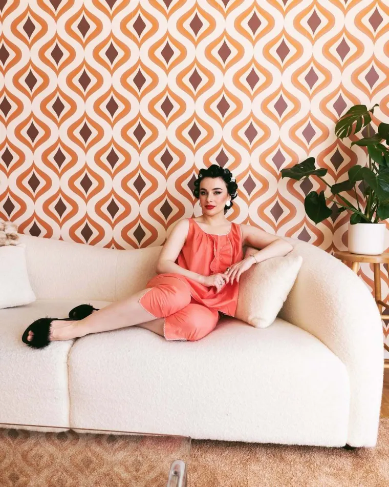 Recitirala cajke, kandidirala se za parlament, a Hrvatsku osvojila nezaboravnim modnim izdanjima