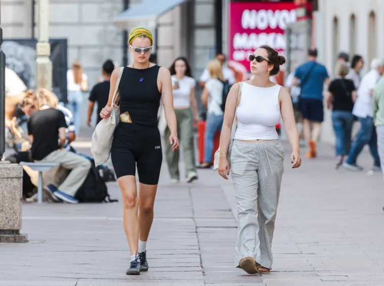Tri dame outfitima ostavile Riječane bez daha: Kad vrućine donesu modni show