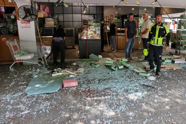 Pogledajte posljedice raketnih udara na Izrael: Evakuacija Hrvata u punom jeku