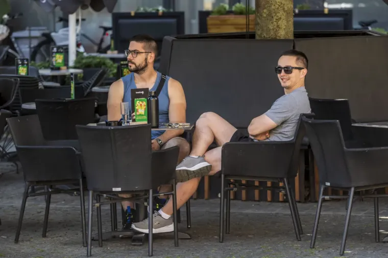 Slavonke zaraznim osmijesima zapele oku kamere