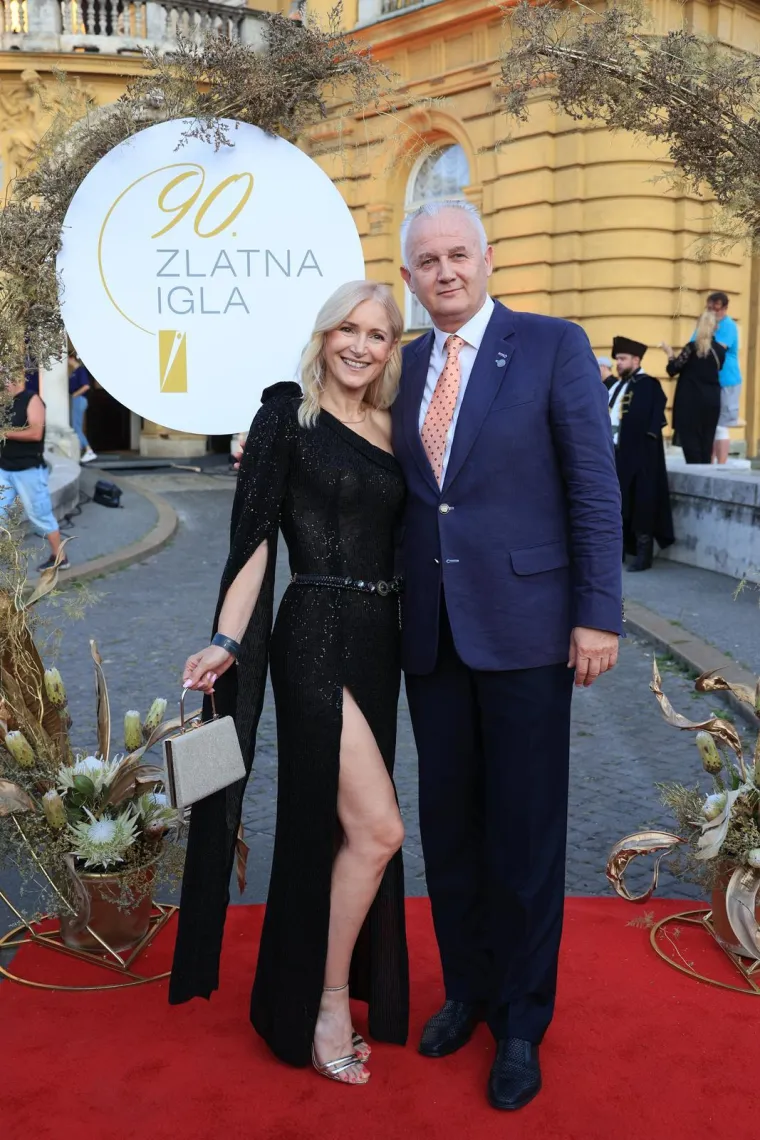 Mala crna haljina bila je dovoljna da Blanka Mate&scaron;a ukrade svu pažnju na 90. Zlatnoj igli