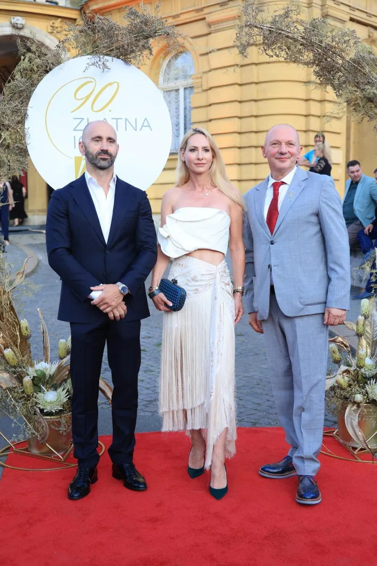 Mala crna haljina bila je dovoljna da Blanka Mate&scaron;a ukrade svu pažnju na 90. Zlatnoj igli