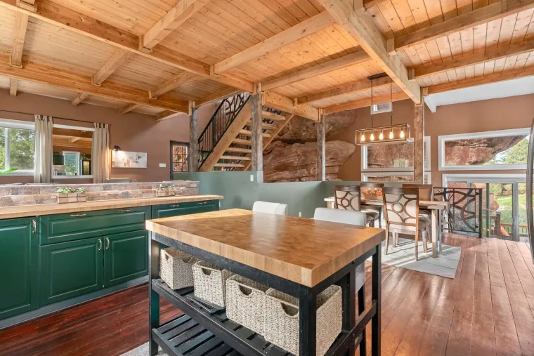 Prodaje se vila 'Kuća obitelji Kremenko': Napravljena je uz stijenu staru 200 milijuna godina