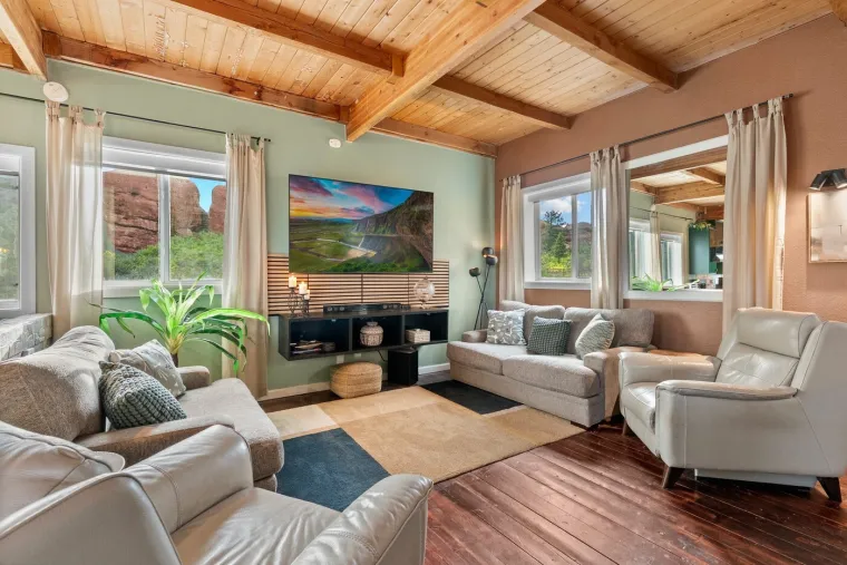 Prodaje se vila 'Kuća obitelji Kremenko': Napravljena je uz stijenu staru 200 milijuna godina