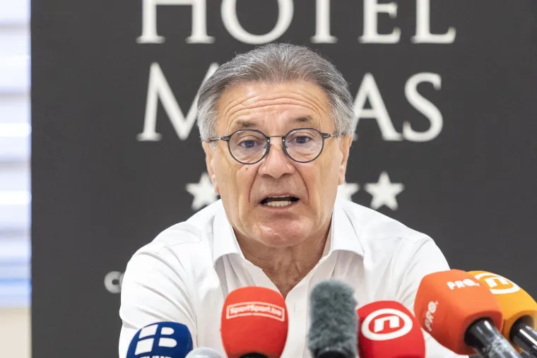 Mamić molio Milanovića za oprost, a pažnju ukrao skupocjeni detalj na njegovoj ruci