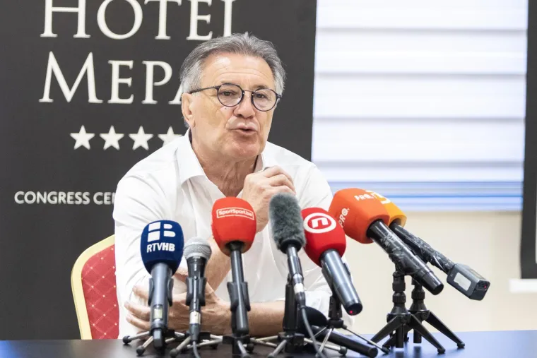 Mamić molio Milanovića za oprost, a pažnju ukrao skupocjeni detalj na njegovoj ruci