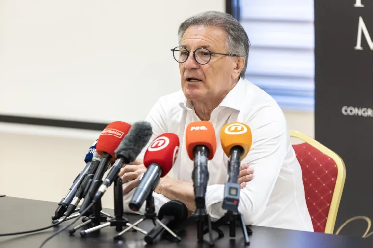 Mamić molio Milanovića za oprost, a pažnju ukrao skupocjeni detalj na njegovoj ruci