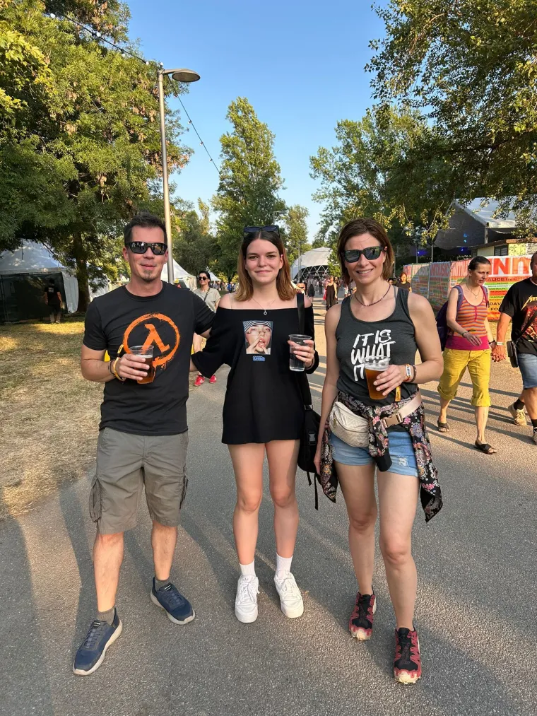 Pravo ludilo na INmusic festivalu! Od otkačenih frizura do šarenih outfita, pogledajte atmosferu