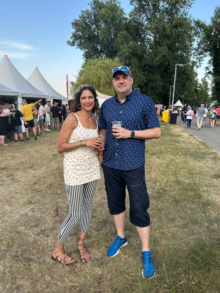 Pravo ludilo na INmusic festivalu! Od otkačenih frizura do &scaron;arenih outfita, pogledajte atmosferu