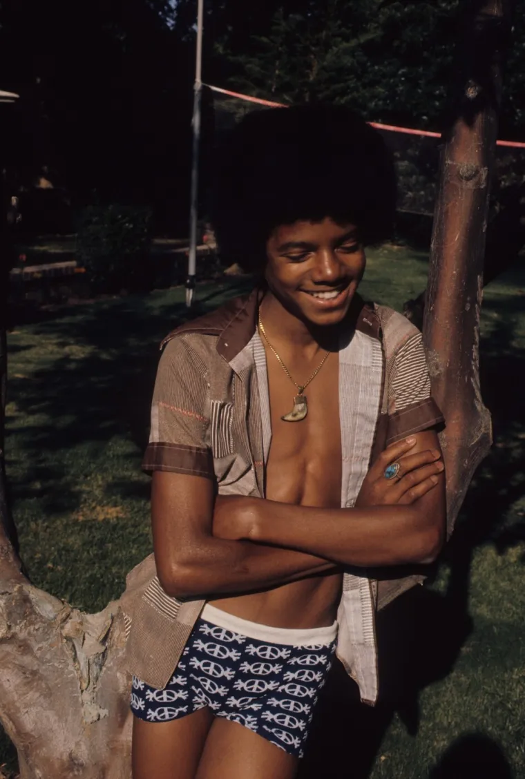 Od zlostavljanog djeteta do kralja popa! Znate li kako je Michael Jackson izgledao prije operacija?