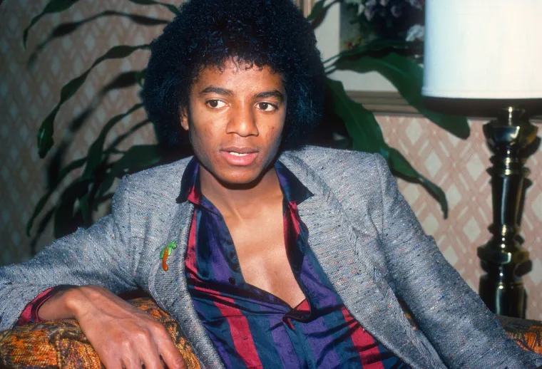 Od zlostavljanog djeteta do kralja popa! Znate li kako je Michael Jackson izgledao prije operacija?
