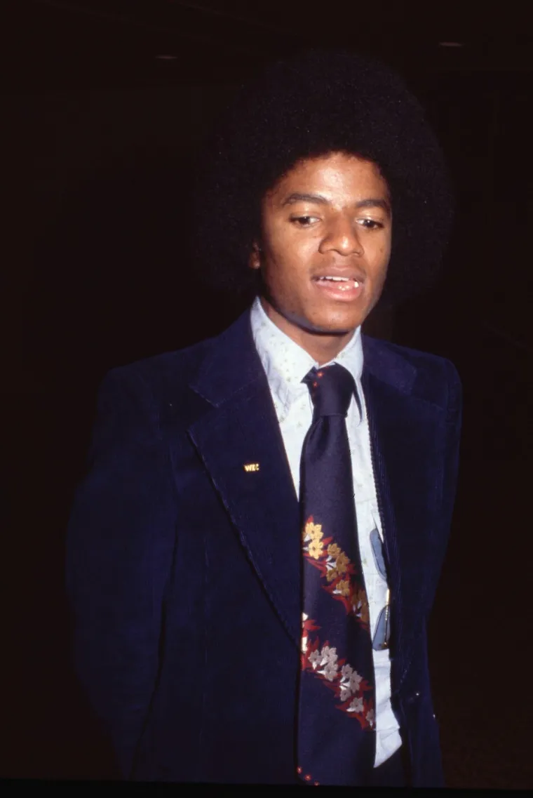 Od zlostavljanog djeteta do kralja popa! Znate li kako je Michael Jackson izgledao prije operacija?