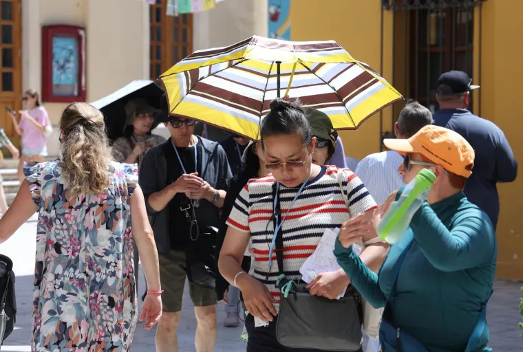 U &Scaron;ibeniku je ba&scaron; vruće: Dame se skrile iza sunčanih naočala, ali nisu pro&scaron;le nezamijećeno