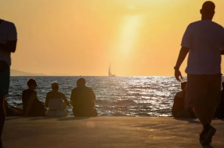 Zgodna brineta nosila je ono &scaron;to je 2024. bio hit, a sve zbog Baby Lasagne