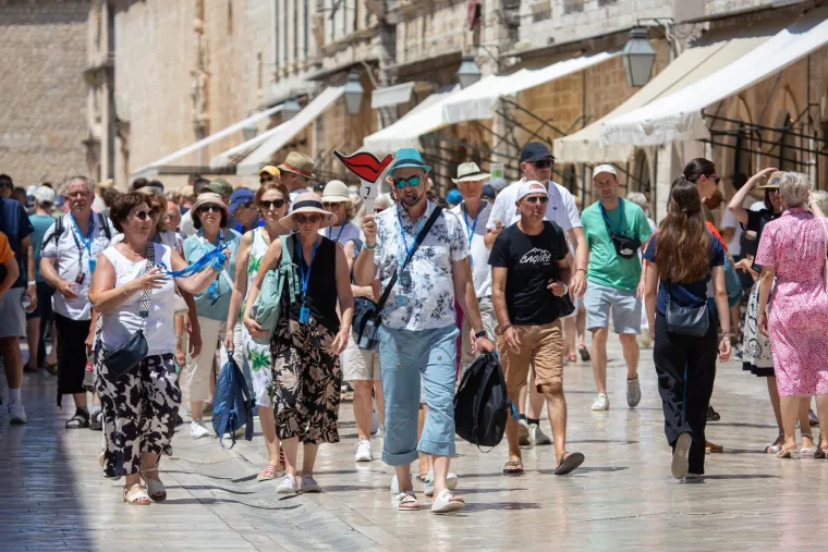 Pogledajte temperature koje su bile već u 8 sati, jedan grad posebno je gorio
