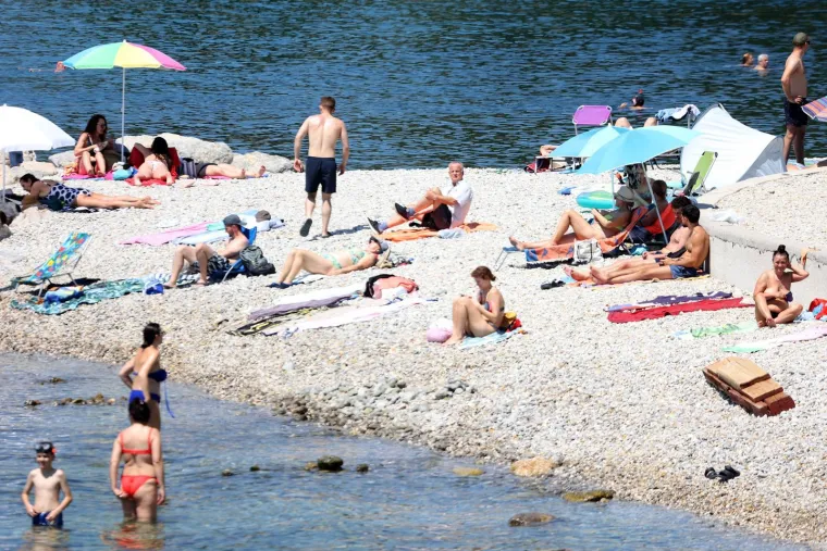 Pogledajte temperature koje su bile već u 8 sati, jedan grad posebno je gorio
