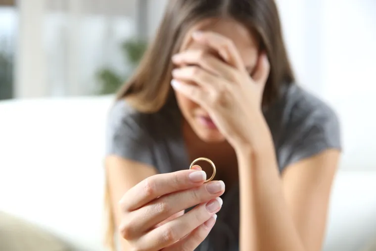 Podmukle manipulacije kod partnera: 30 toksičnih osobina koje uništavaju vezu i vas