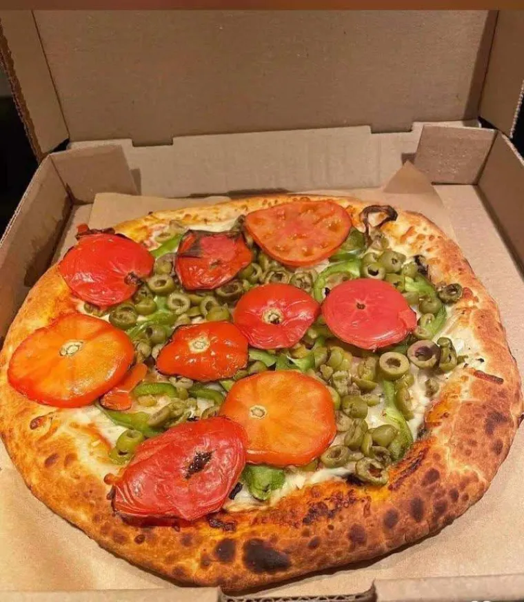 Ovo su najgori zločini nad pizzama zabilježeni kamerom! Časni sude, na tebe je red da izrekneš kazne