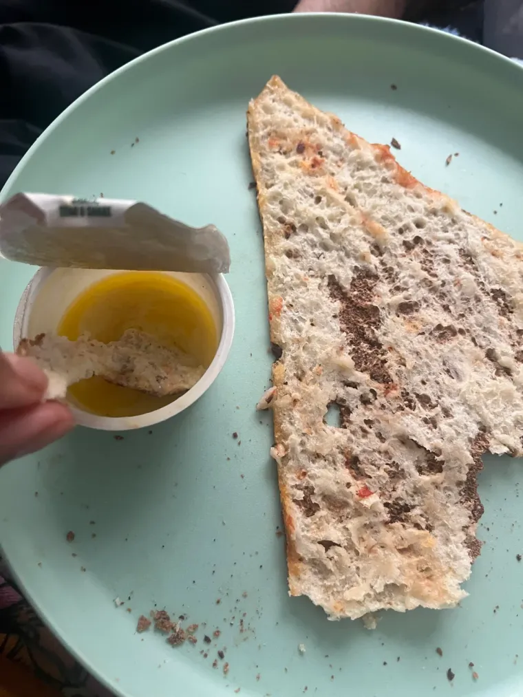 Ovo su najgori zločini nad pizzama zabilježeni kamerom! Časni sude, na tebe je red da izrekneš kazne
