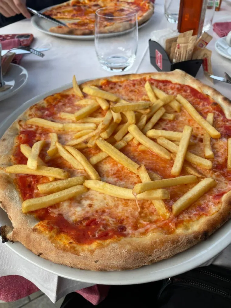 Ovo su najgori zločini nad pizzama zabilježeni kamerom! Časni sude, na tebe je red da izrekneš kazne