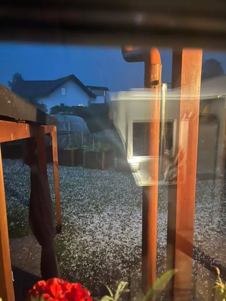 Tuča im probila vozila i krovove, vjetar čupao stabla: 'Imali smo i sreće...'