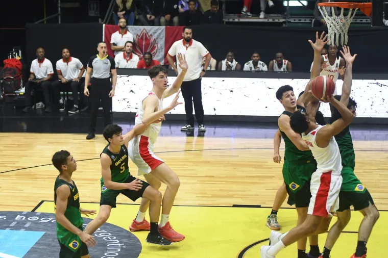 U vrtiću imao 157, a sad 236 cm: Nosi tenisice 57.5 i zaljubio se u &Scaron;ibenik: 'Unesem 6000 kalorija dnevno'