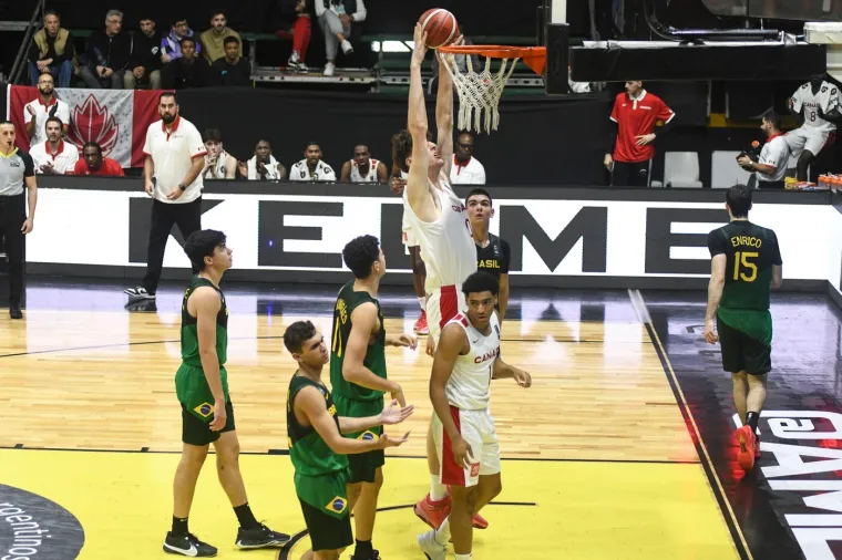 U vrtiću imao 157, a sad 236 cm: Nosi tenisice 57.5 i zaljubio se u &Scaron;ibenik: 'Unesem 6000 kalorija dnevno'