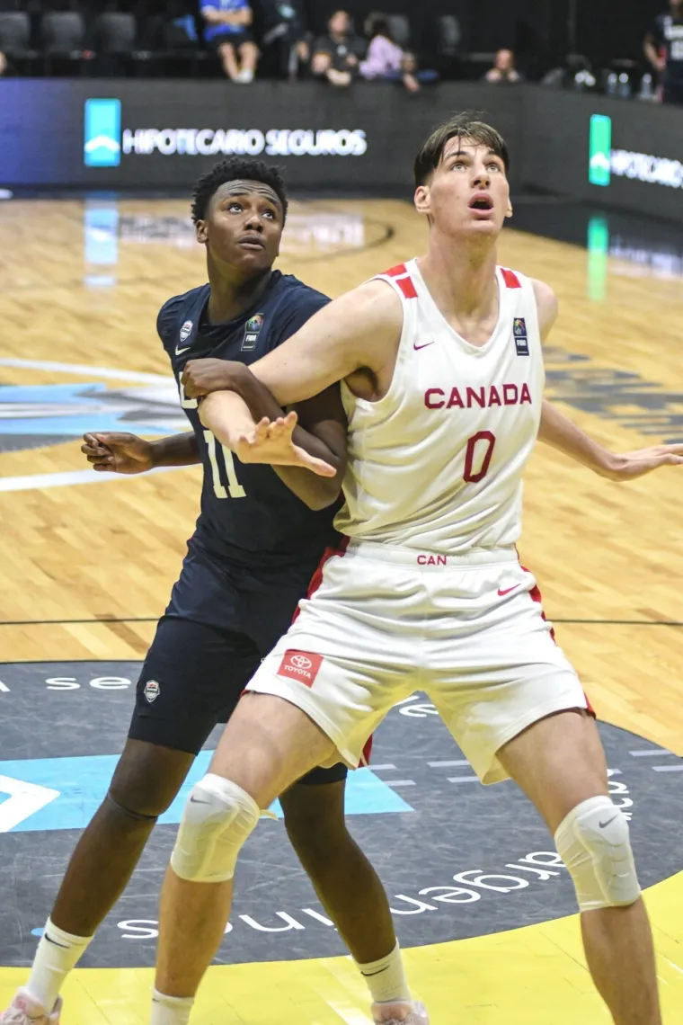 U vrtiću imao 157, a sad 236 cm: Nosi tenisice 57.5 i zaljubio se u &Scaron;ibenik: 'Unesem 6000 kalorija dnevno'