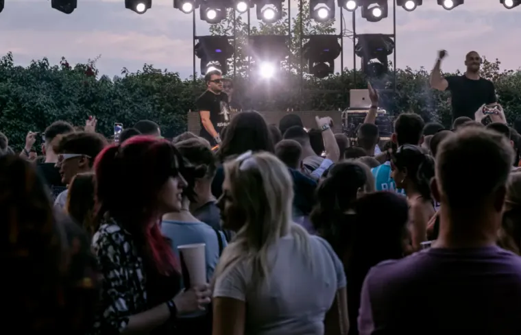 Osijek započeo Drito u svom stilu: Prva večer festivala bila je ludilo, donosimo djelić atmosfere