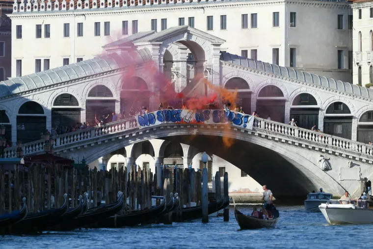 Venecija i dalje vrije zbog Bezosa, bijes izbacuju zbog jedne stvari: 'Poljupci da, ovo ne!'