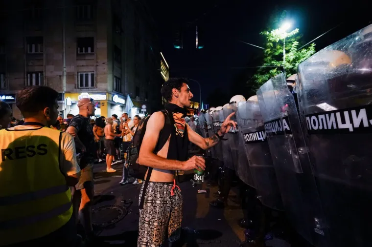 Blokade, uhićenja, kaos i krvave ulice: Ovo su zastra&scaron;ujući prizori s prosvjeda