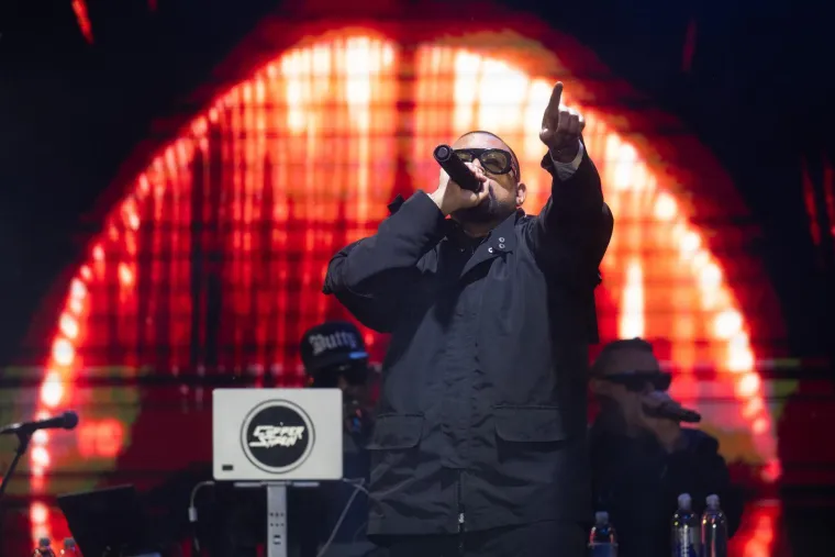 Sinoć je na Jarunu zagrmio Sean Paul: Dočekali ga vri&scaron;tanjem i skakanjem, ovako je to izgledalo