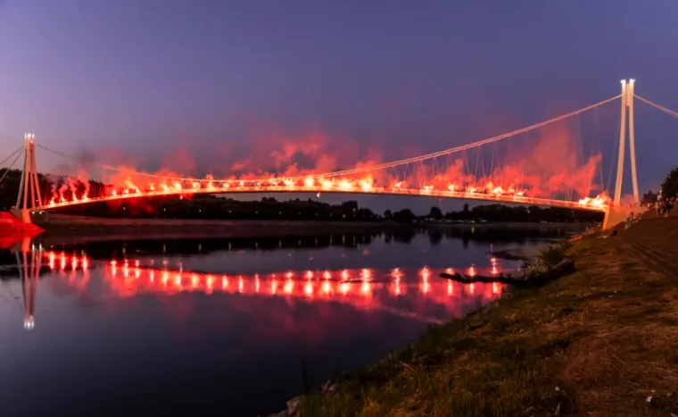 Brineta u bijelom prošetala duge noge i osvojila poglede znatiželjnih Slavonaca