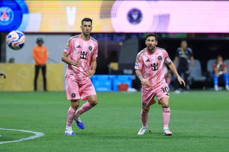 Tužan izraz lica Lea Messija po izlasku sa stadiona: Jedna djevojka ipak je ukrala show