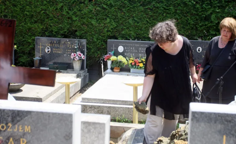 Tomislav Gotovac napustio nas je prije 15 godina, a ovako je izgledao sprovod koji je režirao sam