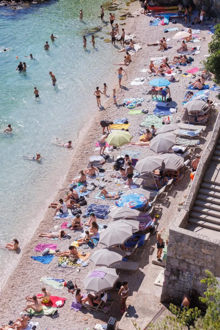 Pakleno vruće za početak tjedna! Ovo su najtopliji gradovi koji se 'prže' u podne