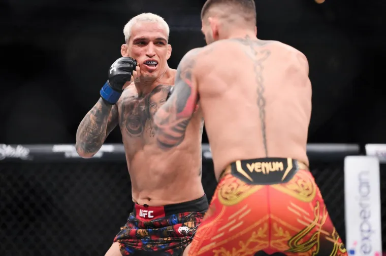 Zvijezda UFC-a brutalno nokautirala suparnika, a svi su primijetili detalj na njemu: 'On je Sotona'