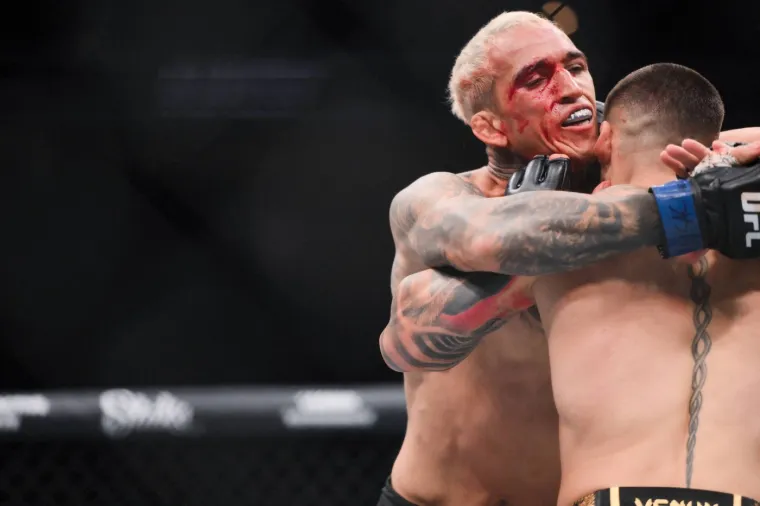 Zvijezda UFC-a brutalno nokautirala suparnika, a svi su primijetili detalj na njemu: 'On je Sotona'