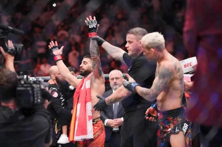 Zvijezda UFC-a brutalno nokautirala suparnika, a svi su primijetili detalj na njemu: 'On je Sotona'