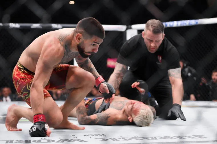 Zvijezda UFC-a brutalno nokautirala suparnika, a svi su primijetili detalj na njemu: 'On je Sotona'