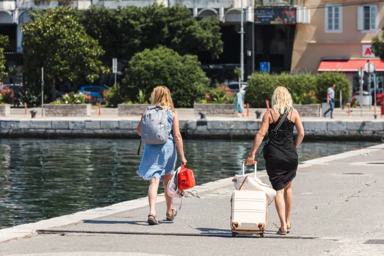 Tlo gori, a samo najhrabriji su izašli u centar: Riječani navikli na toplinski val