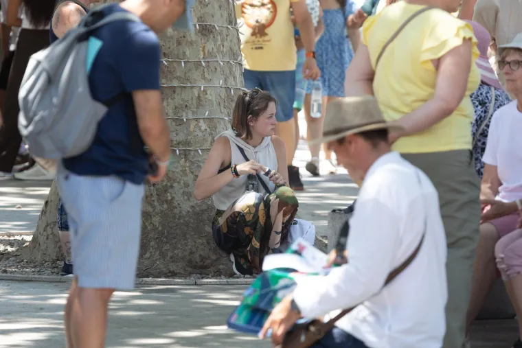 Mahanje lepezom i polijevanje vodom? Samo naprijed! Dubrovčani znaju kako preživjeti ljeto