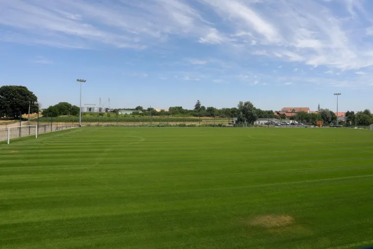 U baranjskom selu od 500 stanovnika niknuo stadion kakav nemaju ni neki prvoligaši